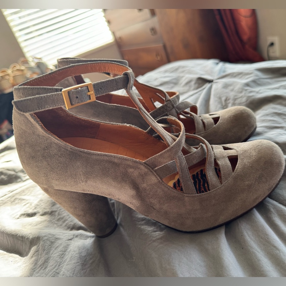 Like New Chie Mihara Grey Chunky Heel Size: 38.5